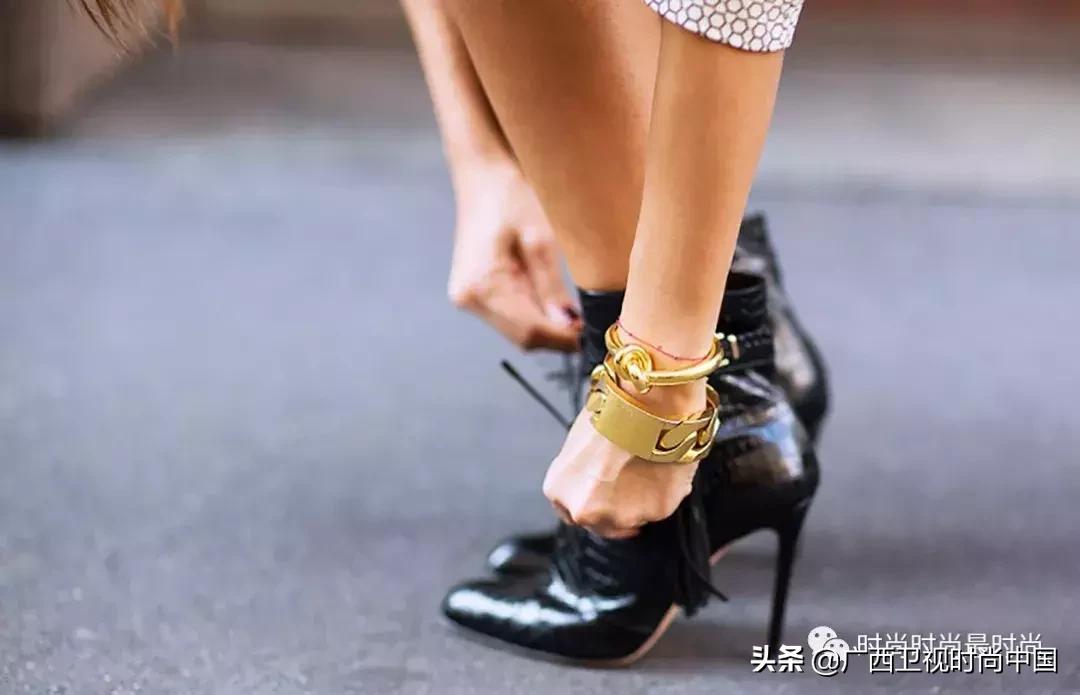 手镯是用石头搞出来的吗,手镯创造灵感