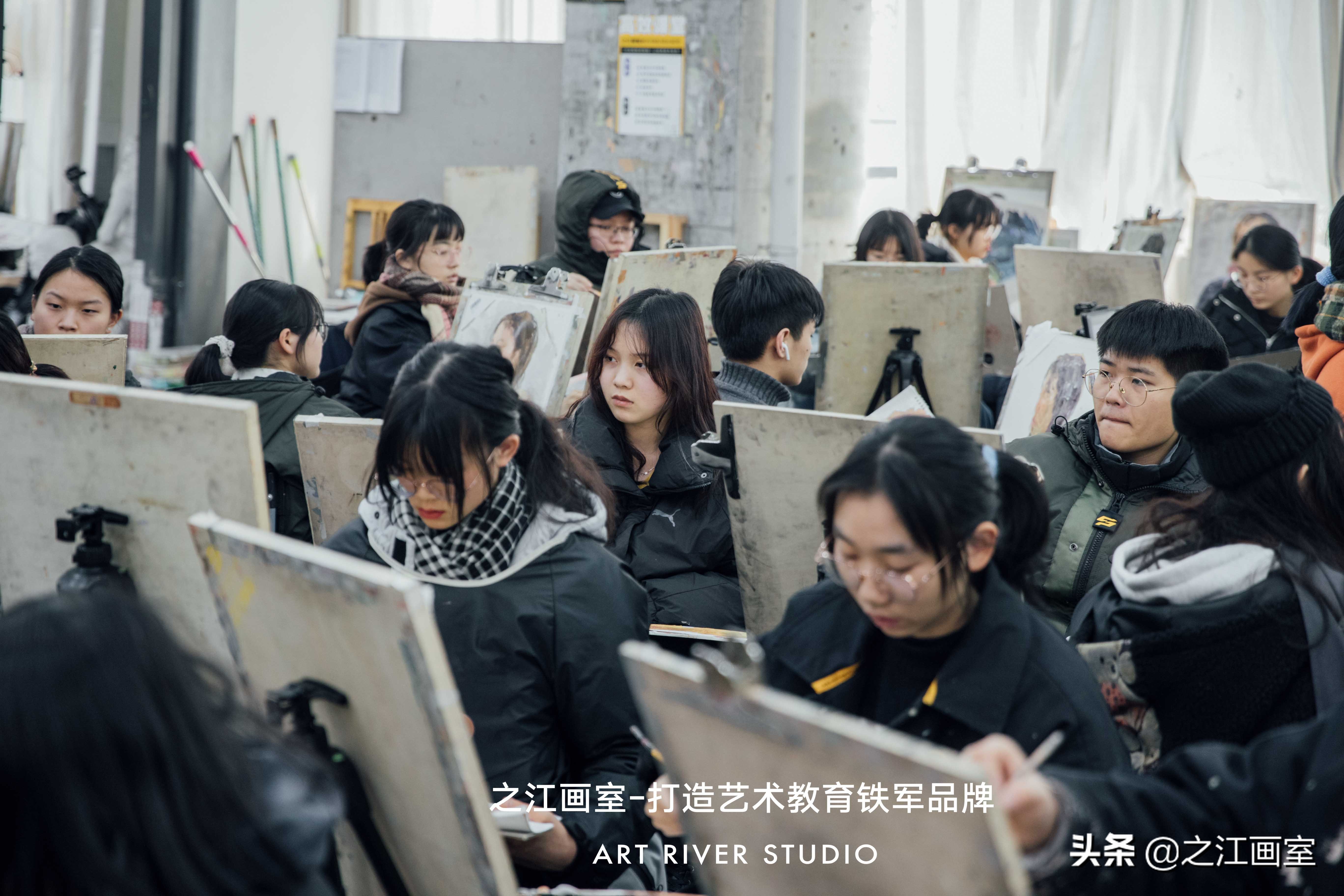 艺术类专科和本科选择,艺术类专业的本科好还是专科好