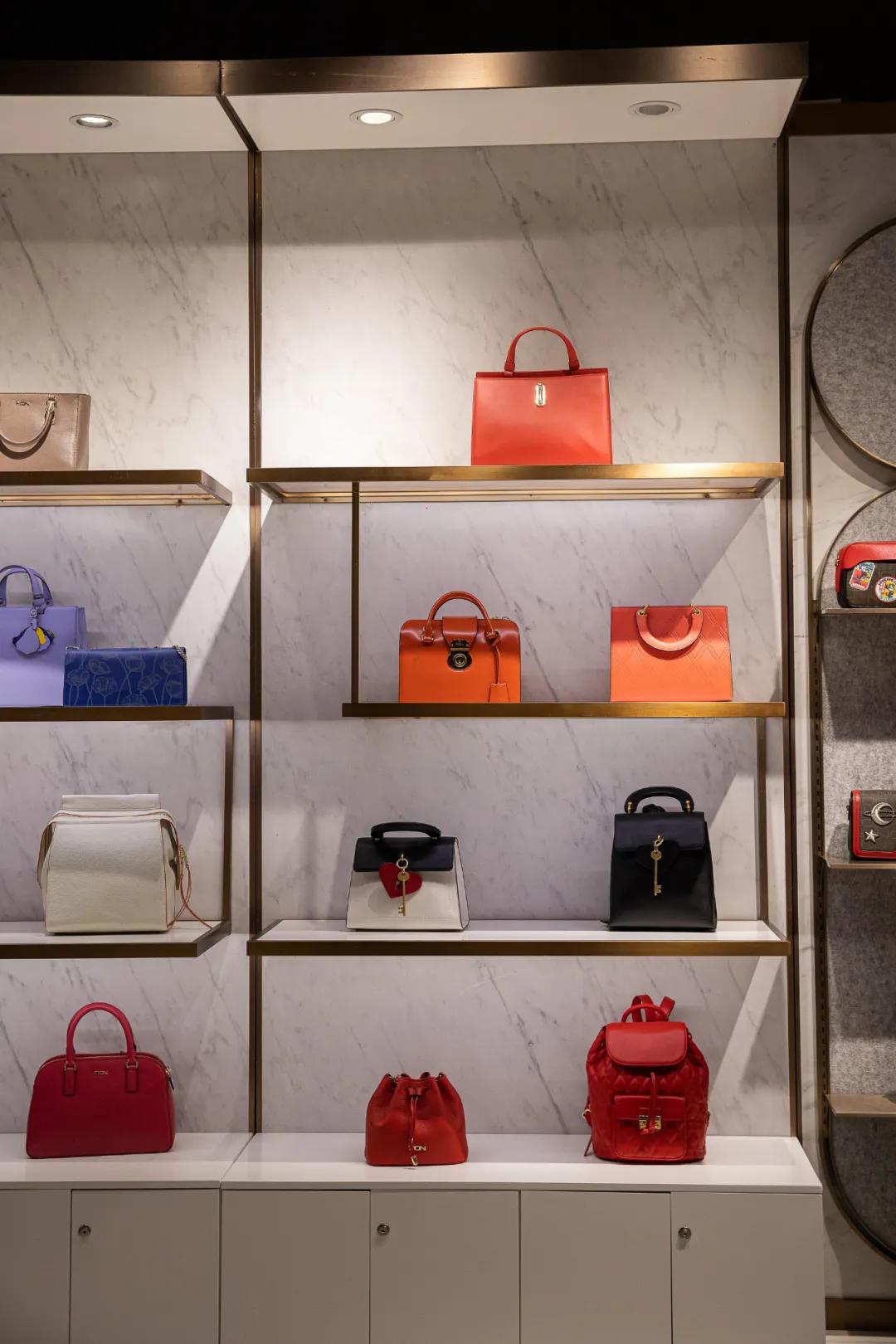 用不着加群拼团！来罗马春天奥莱，做真正的气质名媛