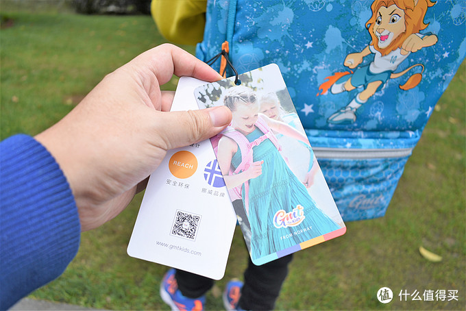 别让孩子输在起跑线，背上GMT for Kids挪威小方包，轻便 舒适 充裕