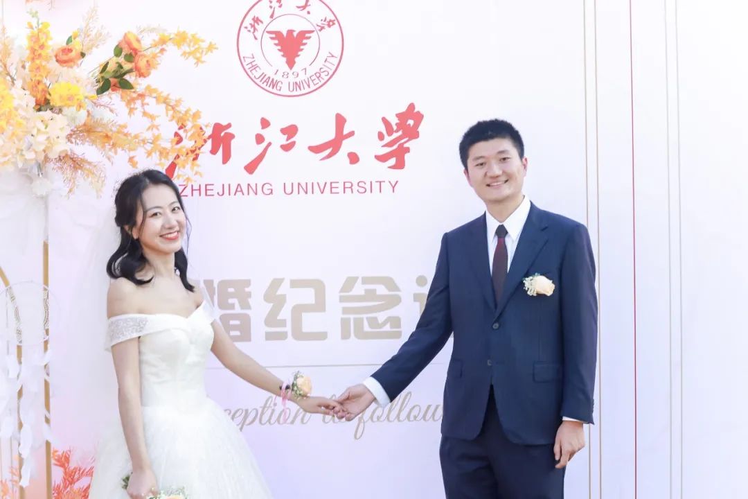 李兰娟致敬院士视频,致敬李兰娟院士的诗朗诵