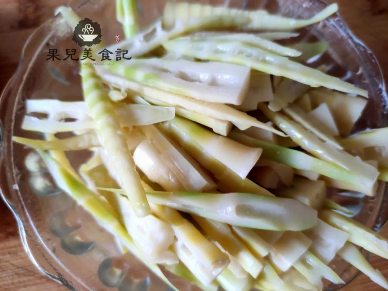 新鲜的竹笋又嫩又脆超级无敌好吃,冬竹笋怎么买又嫩又好吃