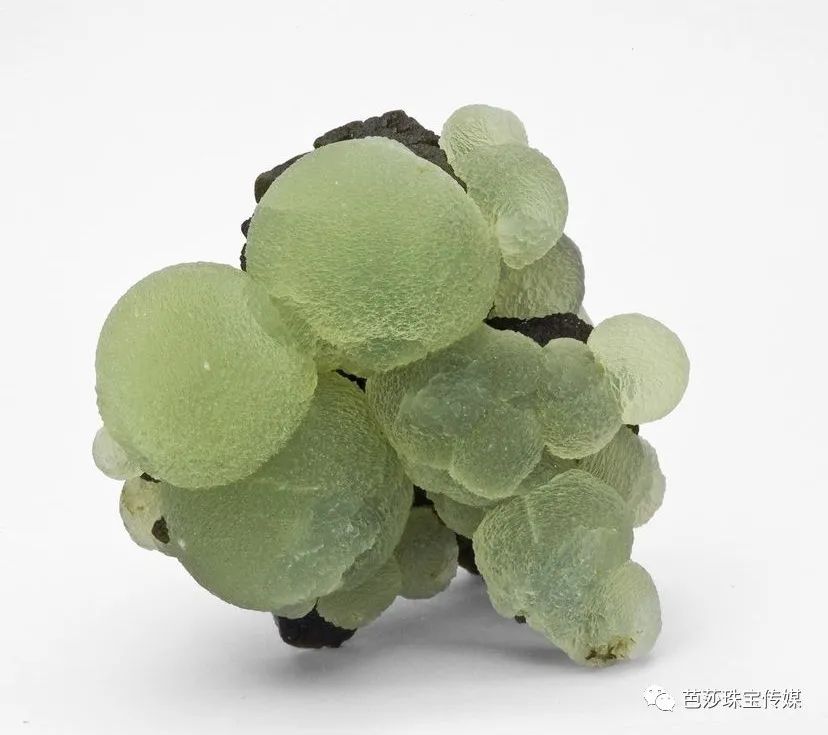 夏季做氛围感美人，清新好入手的葡萄石应该拥有姓名