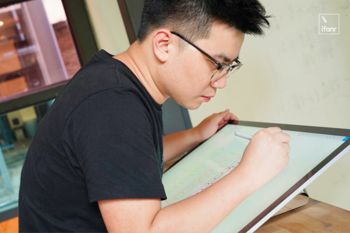 微软surfacestudio2,微软surfacestudio2拆机