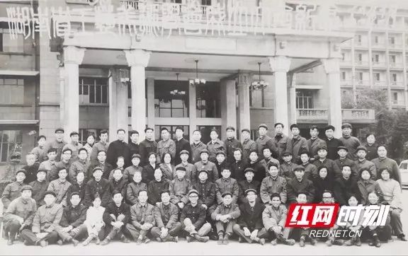 四十余年笔耕不辍，益阳这位“业余”画家用他自己的方式爱着这片故土