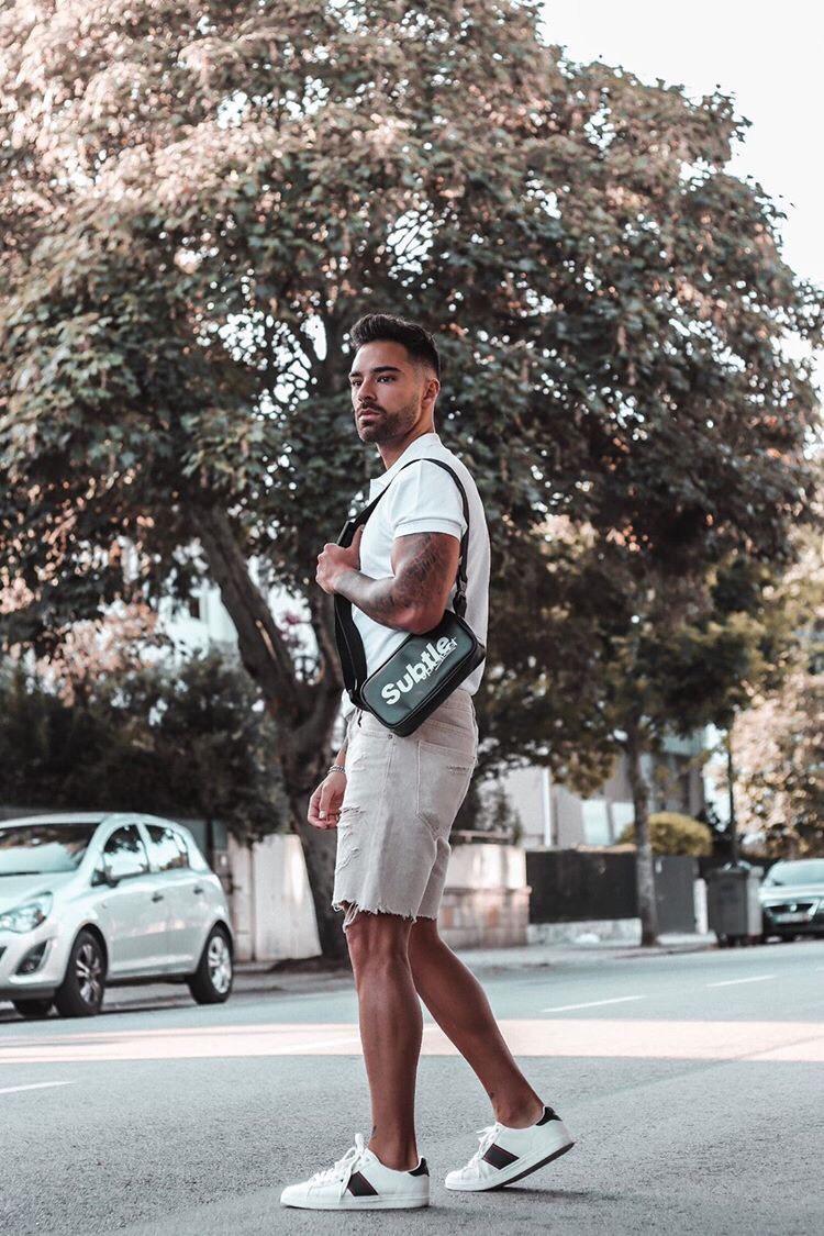 李斯丹妮同款subtle斜挎包,香港潮牌中性穿搭