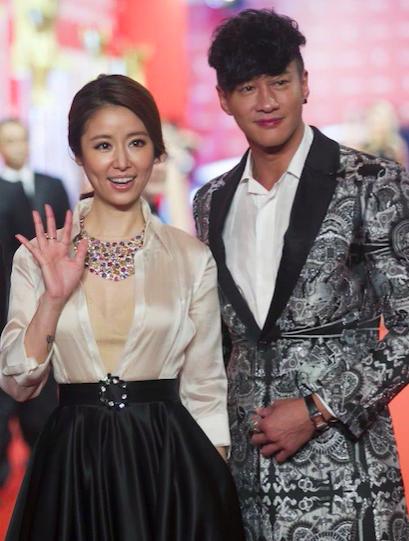 林心如穿露肩礼服,林心如惹争议穿紧身衣出席活动