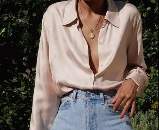 皮肤黑黄适合穿抹茶色吗,皮肤黄穿绿色好看吗