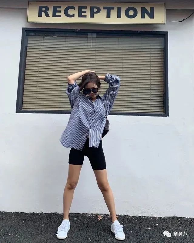 权志龙和jennie约会穿什么鞋,权志龙与jennie的穿搭