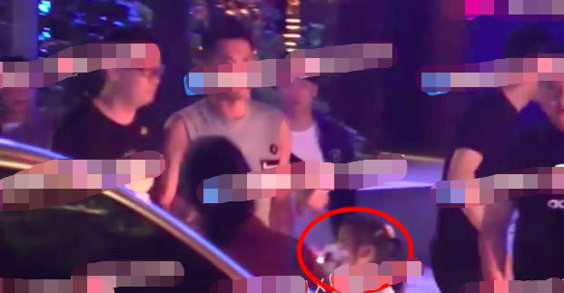 林丹装路人打球遭嫌后续,林丹街头