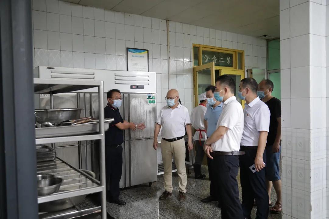 中学开学工作平稳有序,开学工作整体平稳有序