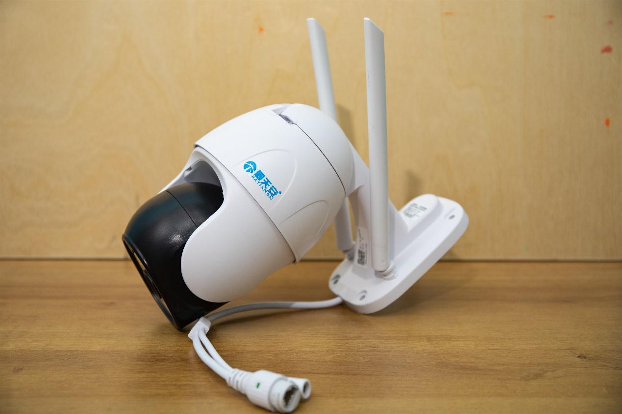 霸天安c53摄像头安装教程,霸天安免插电摄像头测评