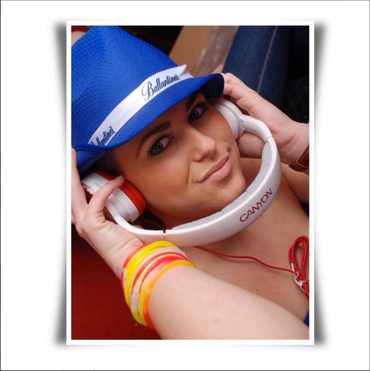 耳机显微镜第一期——众星捧月的德国CANYON大峡谷耳机