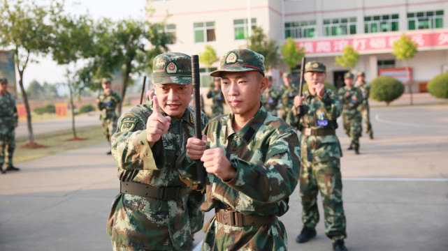 新兵入伍前为什么要将户口先注销,新兵户口要自己注销还是自动注销