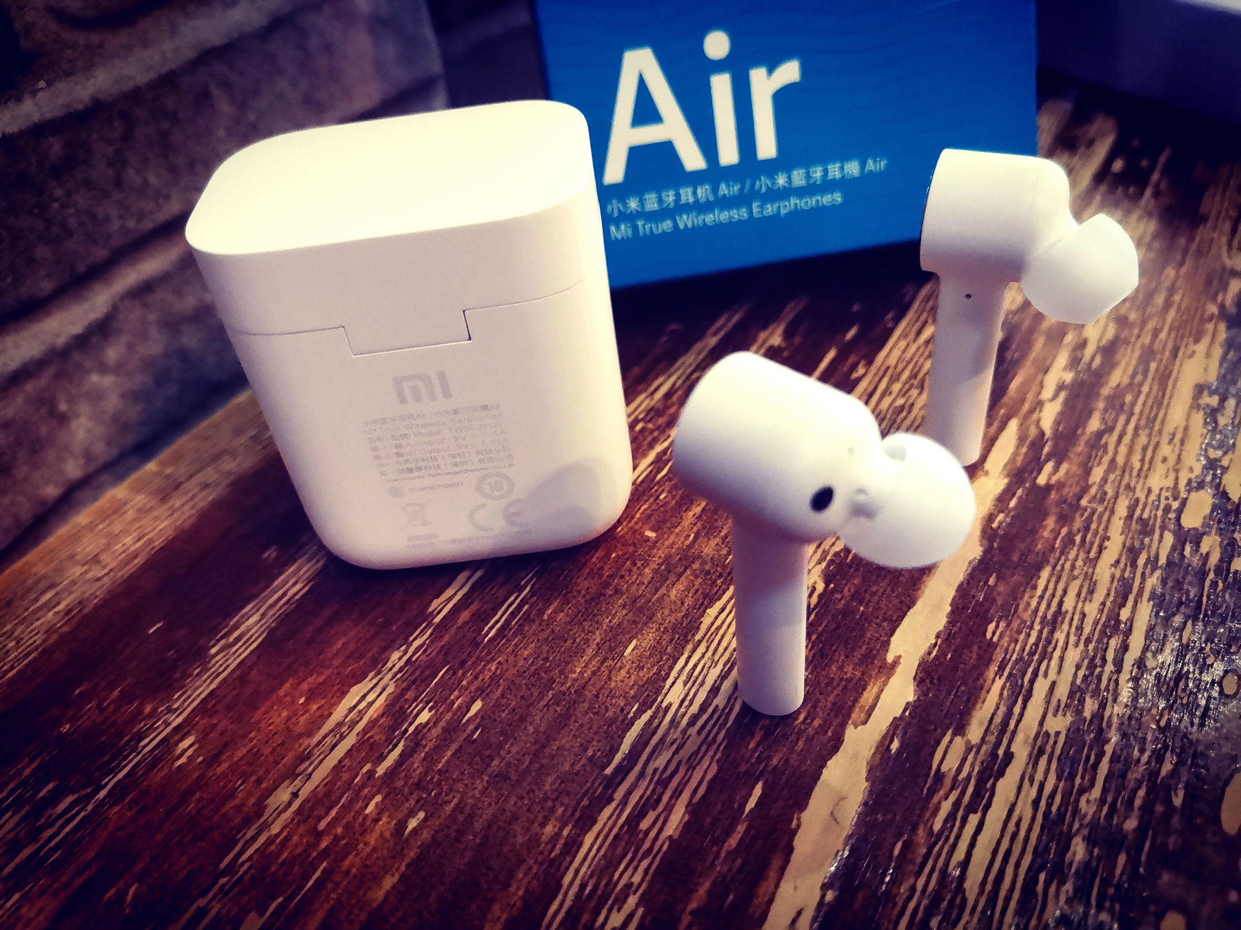 小米蓝牙耳机和苹果airpods2测评,小米蓝牙耳机对比苹果airpods