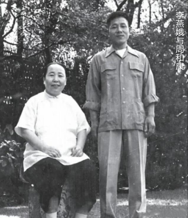 她陪伴宋庆龄54年，拼死保护宋家财产，宋庆龄逝后与其同葬