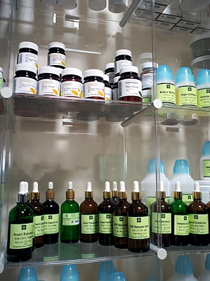 你每天擦的化妆品，其实成本费用只有两三分钱？