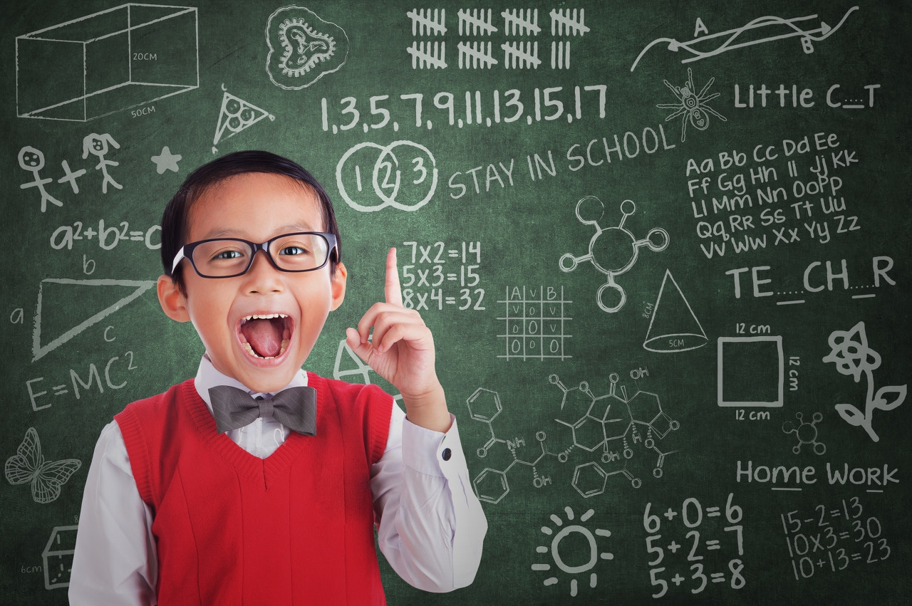 小孩数学成绩好该往哪方面培养,忙着帮孩子