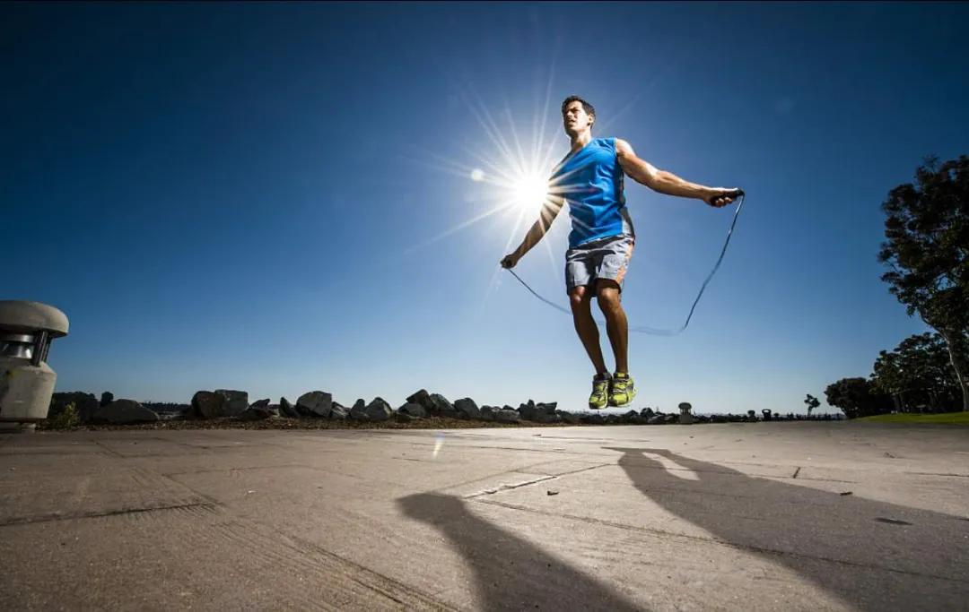 哪些人不适合跳绳锻炼,中老年人适合跳绳吗