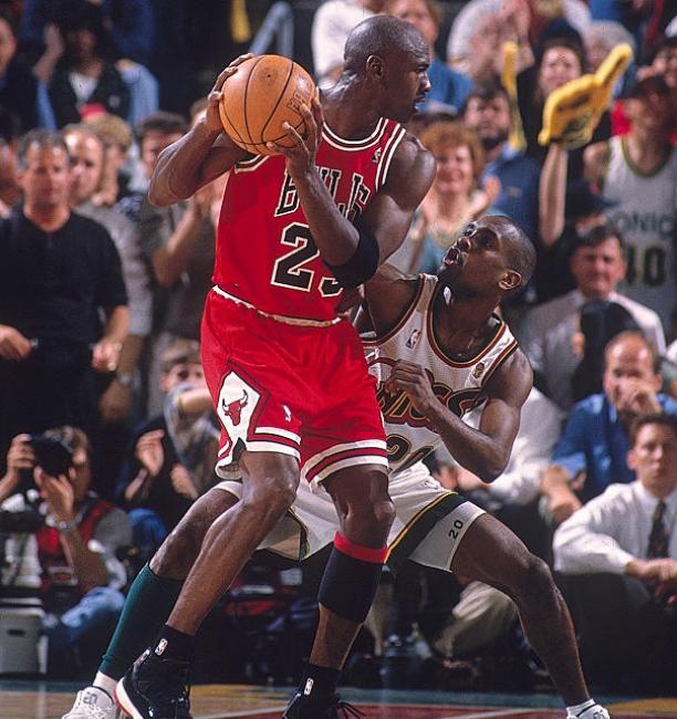 乔丹6冠王实战,乔丹六冠单赛季表现