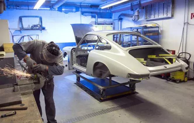 用80万买辆破烂保时捷花300万修复,这才是情怀*党**的最高信仰