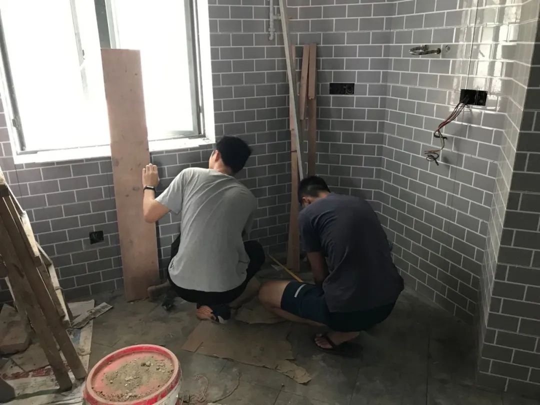 厨房先安装油烟机还是先装铝扣板,先装抽油烟机还是先装铝扣板