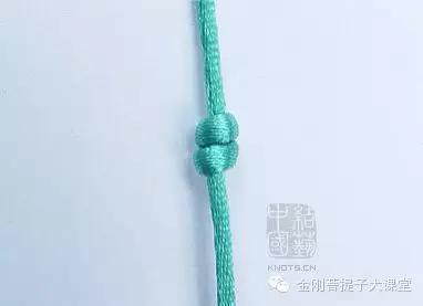 手串弹力绳打结方法视频教程全集,手串最下面的两个小葫芦怎么打结