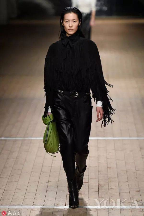 活了20多年，手机里没有一张自拍：你不是长得丑，而是太自卑