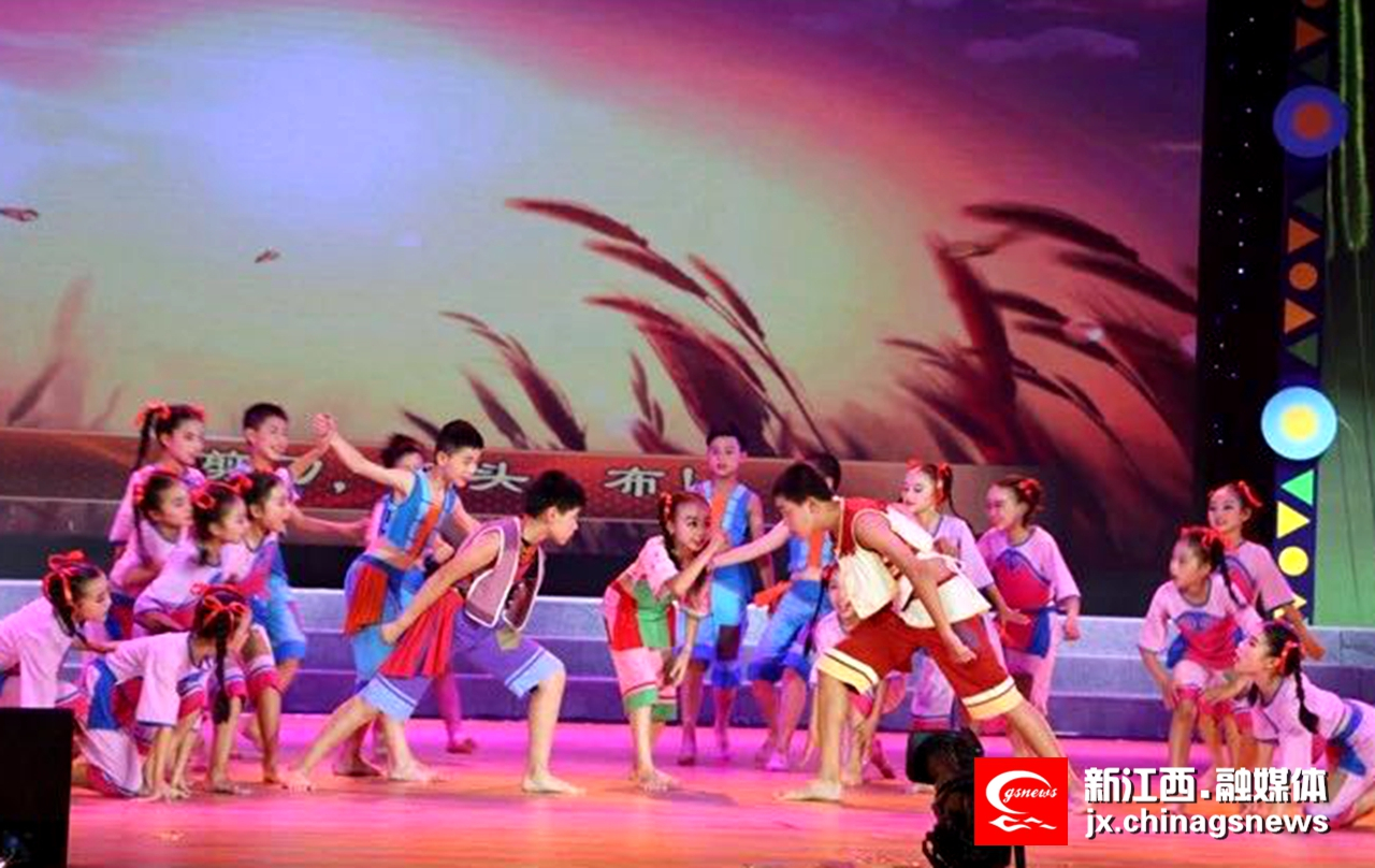 你努力的样子，真的很美-访兴国县红军子弟小学教师王婷