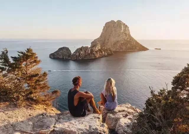 一张照片卖6500万美金,一张照片卖九千美元