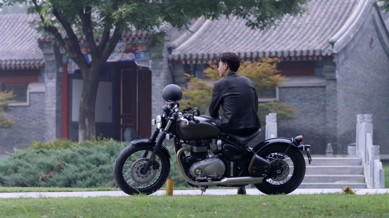 精英律师栗娜变化,精英律师栗娜与蓝红