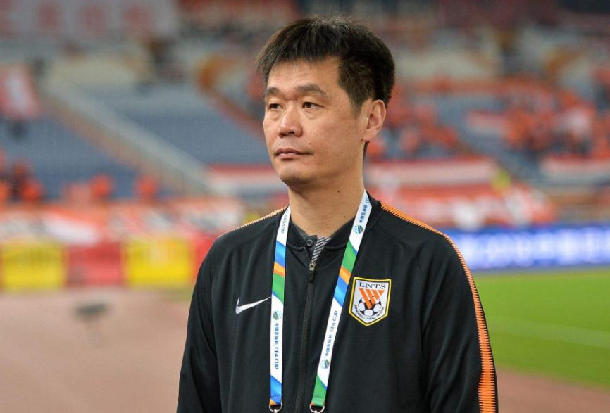 国足主帅赛后发布会,国足主帅发布会亮出态度