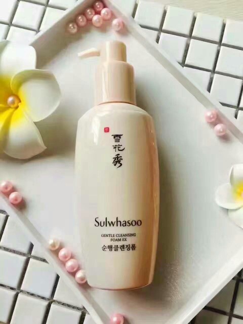 美白清洁洗面奶哪款效果好,滋润保湿洗面奶推荐