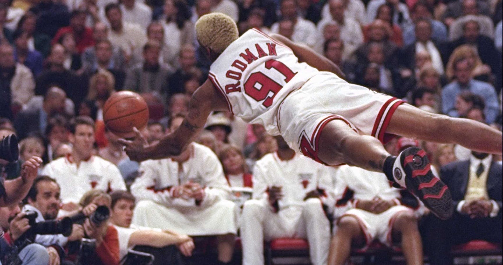 NBA中锋成蓝领遭罗德曼怒喷：怕弄脏小裙子！却唯独喜欢这位中锋