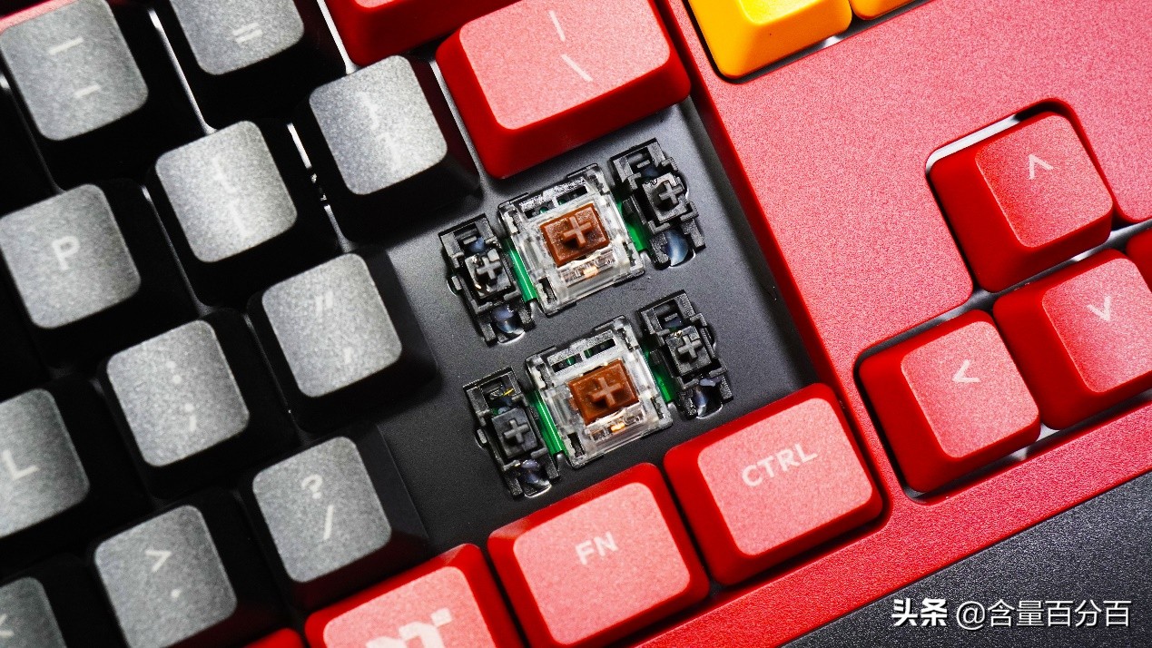 钢铁侠联名款TT机械键盘,ttg521机械键盘测评