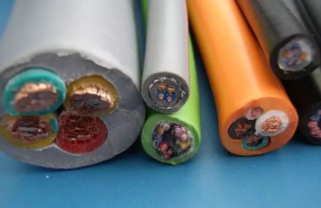 钢结构施工图纸100个符号,电气施工图纸中波浪式符号是什么