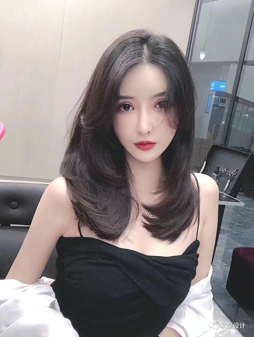 发型女2020流行发型中长发木马卷,直发型女2020流行发型中长发减龄