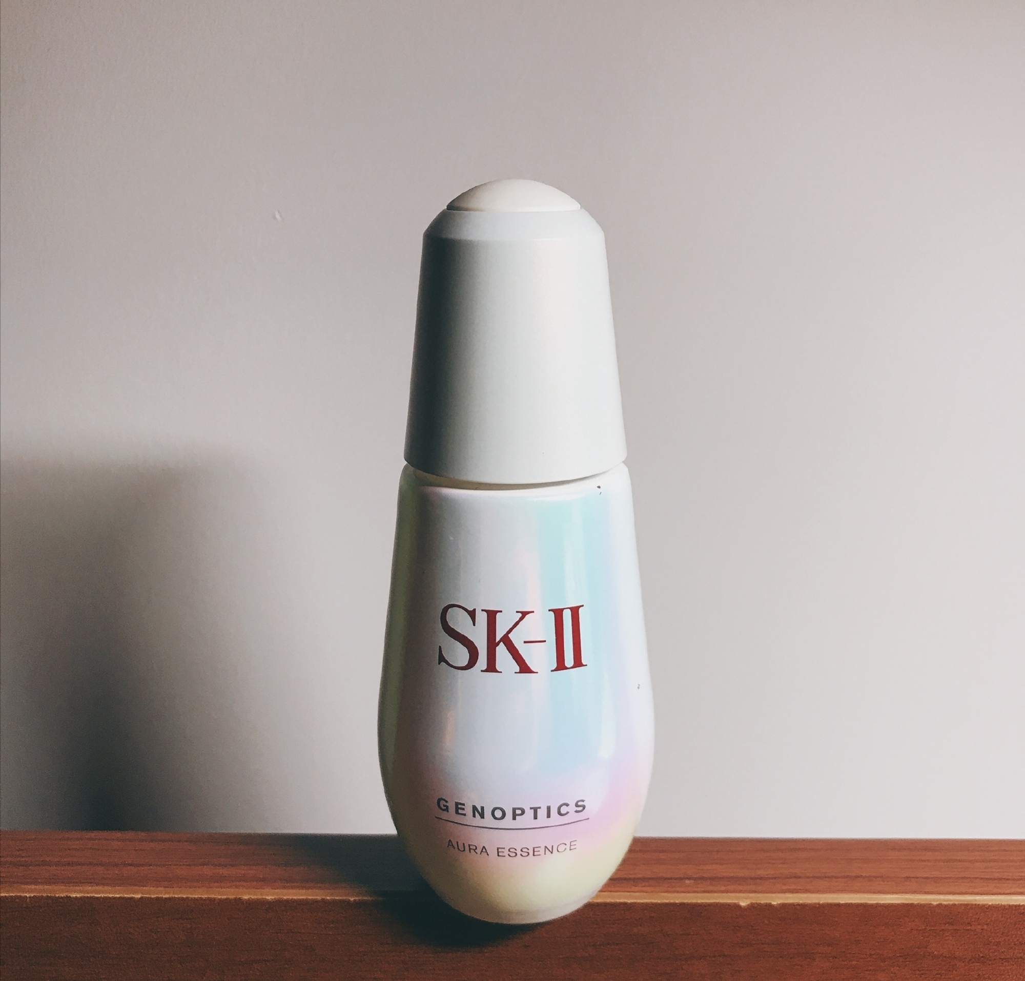 sk2淡斑精华和小灯泡的区别,sk2小灯泡美白的和淡斑的哪一款好