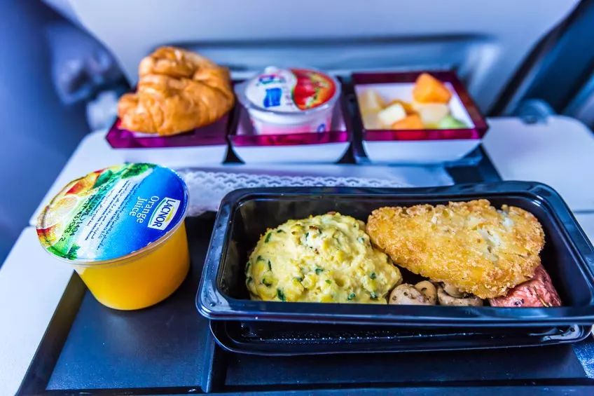 飞机上最脏的地方不是客舱厕所,飞机上最脏的场所是什么