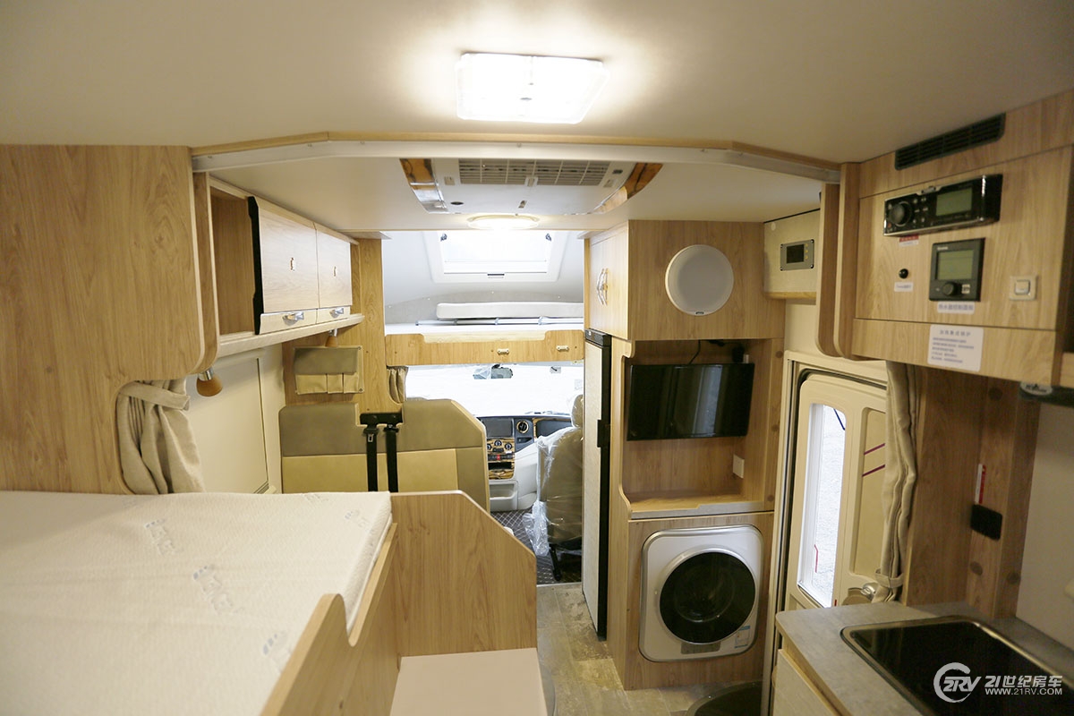 旌航依维柯c型房车,旌航依维柯C型大额头房车