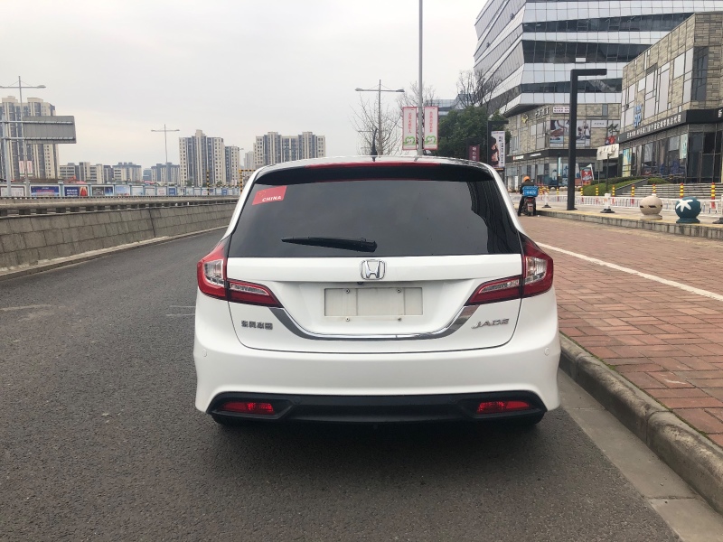 本田杰德1.8评测视频,本田杰德1.8豪华版全长多少