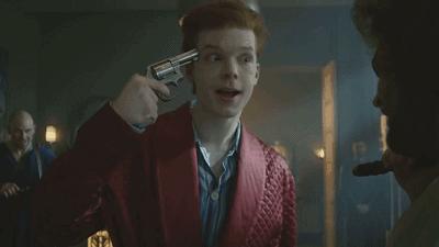 哥谭看完后应该接着看什么,哥谭1-5季一口气看完