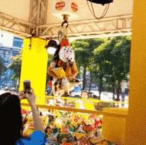 吾悦广场520表白气球,吾悦广场告白大屏幕