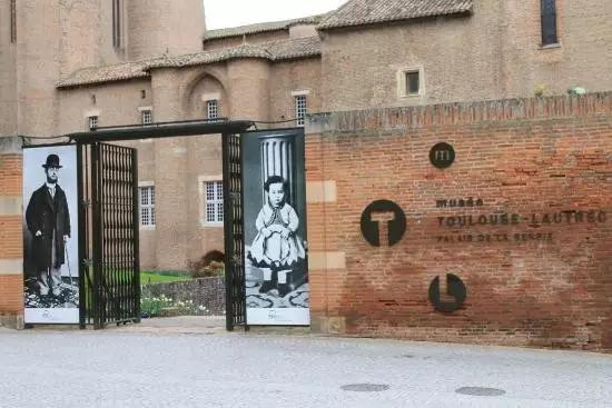 *女妓**竟是艺术家灵感的源泉？这大概就是大画家们的共同特点了吧！