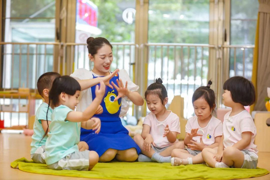 托育行业加盟和餐饮行业哪个好做,托育园和早教机构的区别