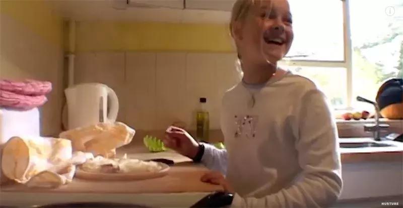 没有大人管的小孩子,没有大人管的孩子