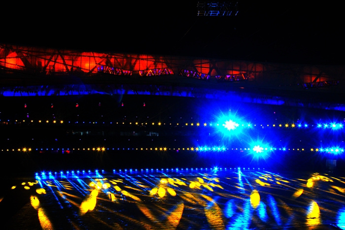 国家奥体中心灯光秀,鸟巢朝阳灯光节