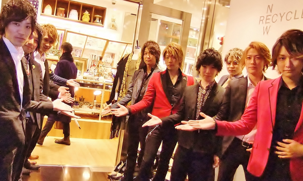 牛郎不卖艺不*身卖**，卖什么？