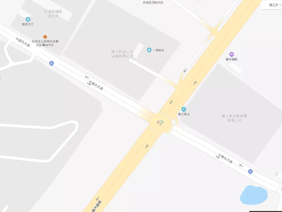 江苏两车相撞4人当场被撞飞,江苏三车相撞一人当场死亡