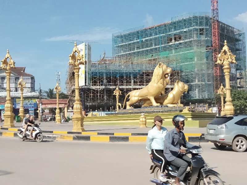 中国人在柬埔寨买房靠谱吗,去柬埔寨炒房地产的中国人